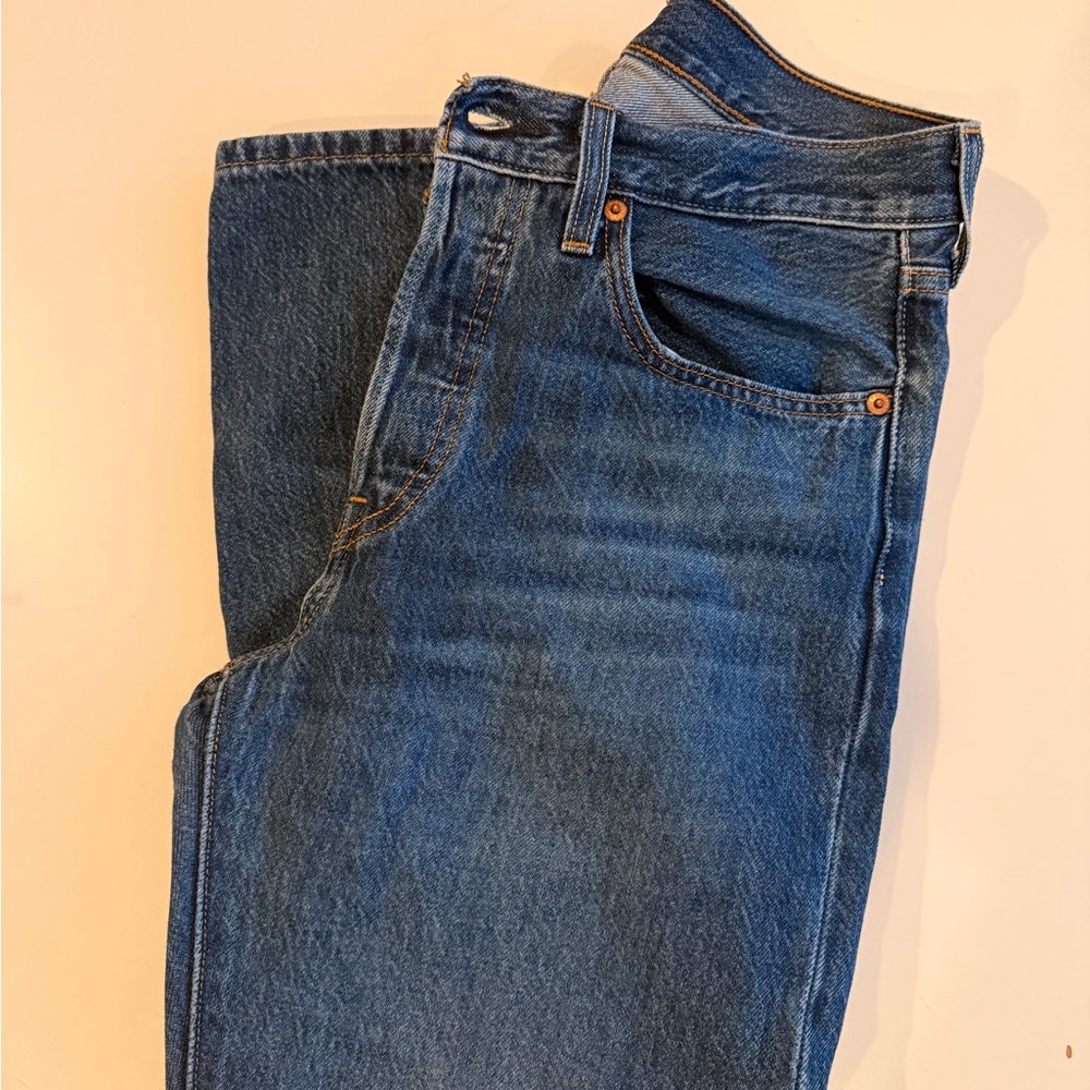 Levi's 501 crop jeans